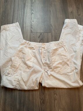 Spread Good Cheer White Cargo Scrub Joggers - Large